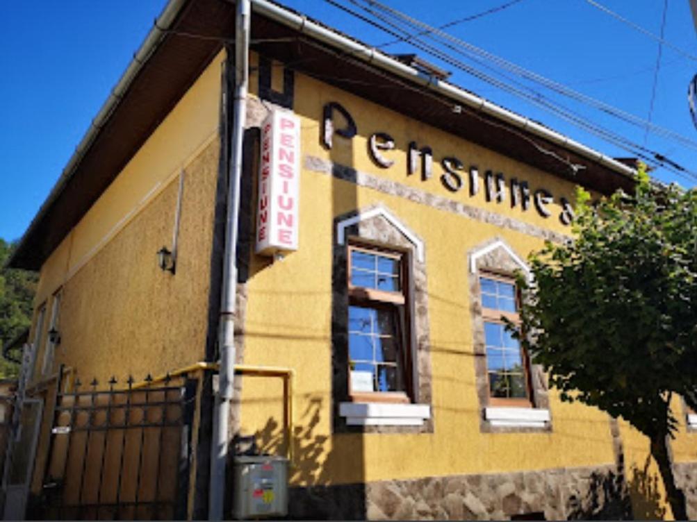 Gasthaus Am Bahnhof Сигишоара Екстериор снимка